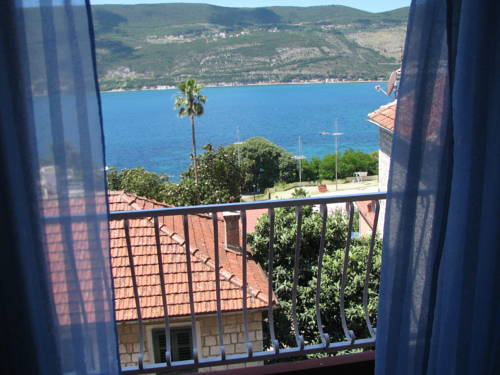 Herceg Novi Montenegro Trek código de promoción booking.com