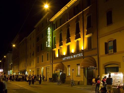 Bologne Italie trek code promo booking.com