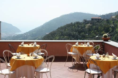 Levanto Italia Trek código de promoción booking.com