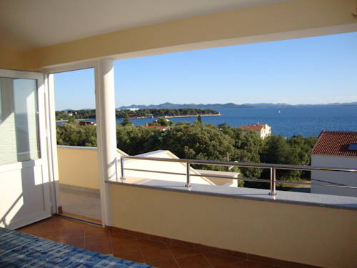 Petrcane Croacia Trek código de promoción booking.com