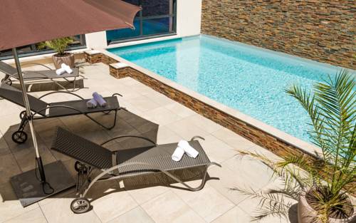 Biarritz Francia Trek código de promoción booking.com