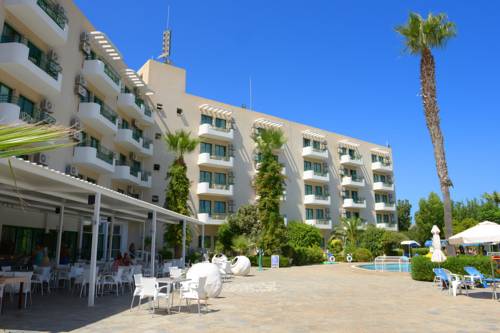 Protaras Chypre trek code promo booking.com