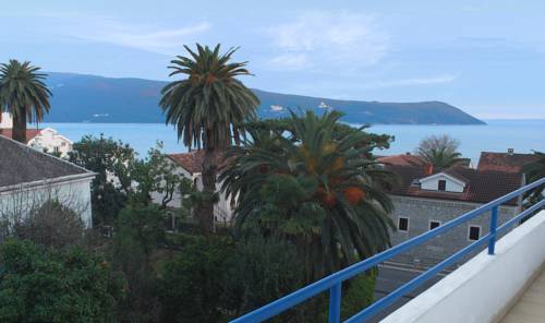 Herceg-Novi Montenegro Trek código de promoción booking.com