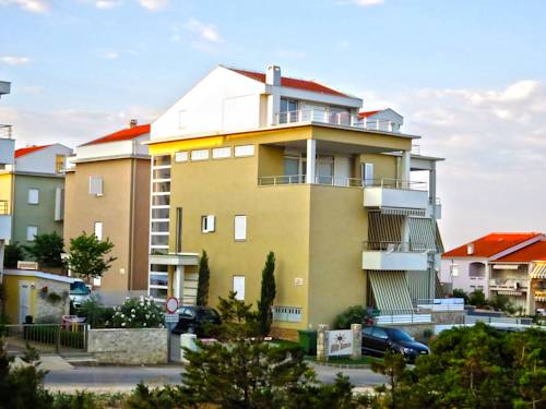 Novalja Croacia Trek código de promoción booking.com