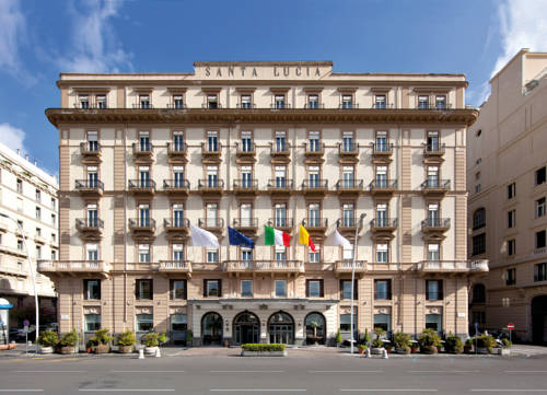 Napoli Italie trek code promo booking.com