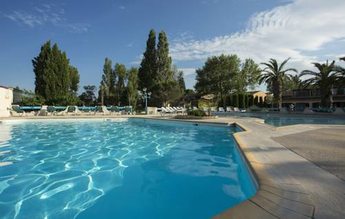 Arles Francia Trek código de promoción booking.com
